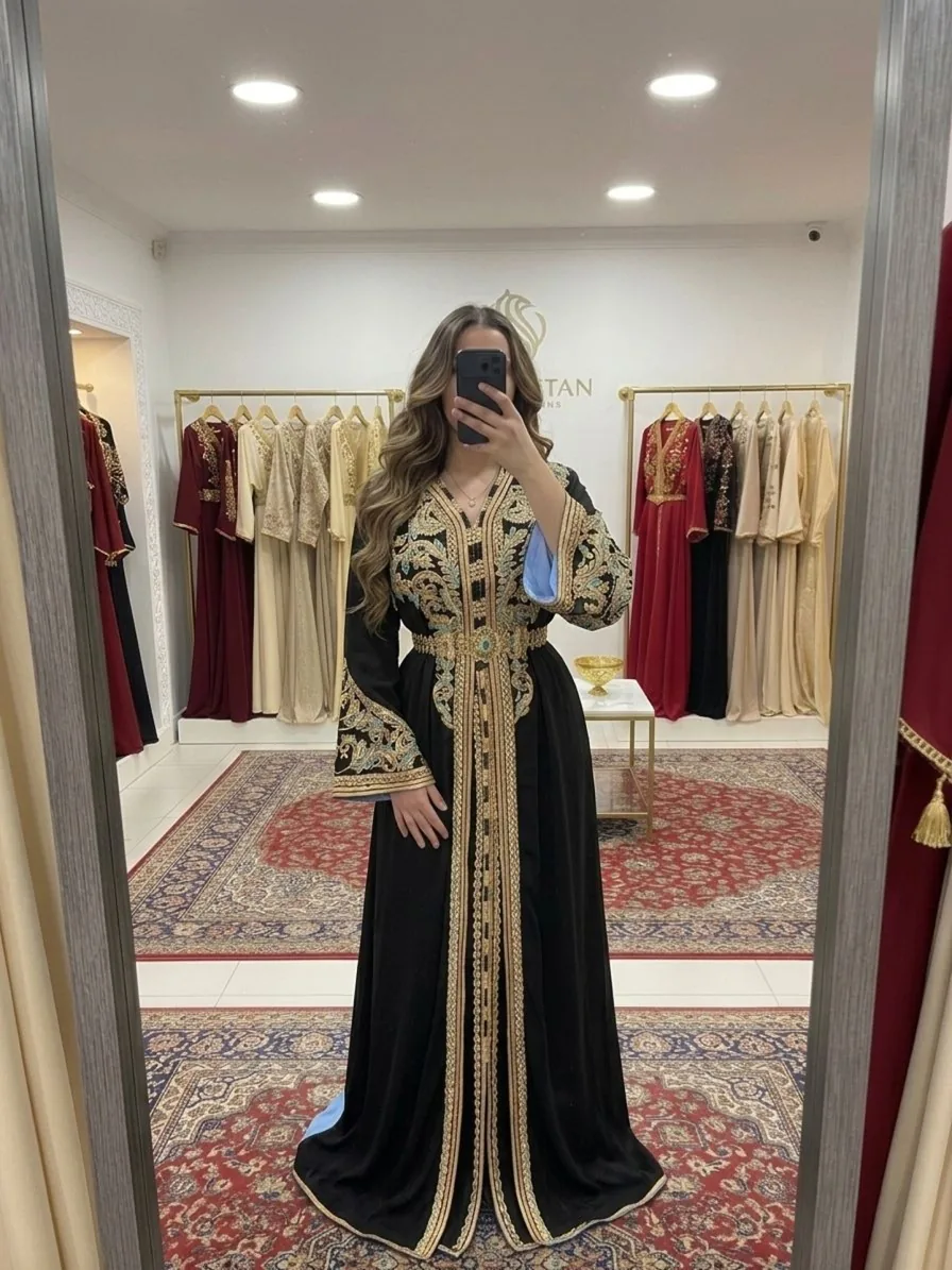 Takchita Nuit Royale - Caftans en location ou achat chez SO Caftan en Ile-de-France